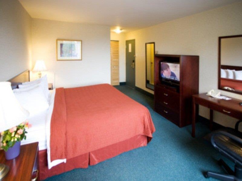 ホテル ラマダ プラザ バイ ウィンダム モントリオール 部屋 写真